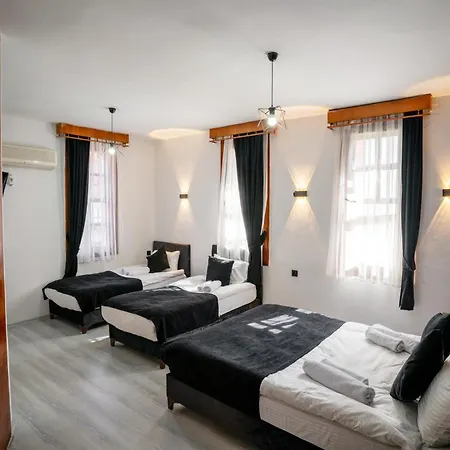Quarto em Acomodações Particulares Buetuenoglu Antália